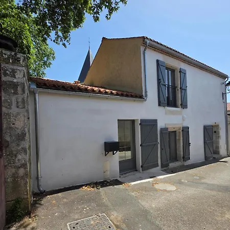 Вилла O Fil Du Lay Maison De Charme Entre Chateau Et Eglise Dans Impasse Au Calme *